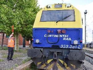Presidente de ASVAFER dando la salida al tren